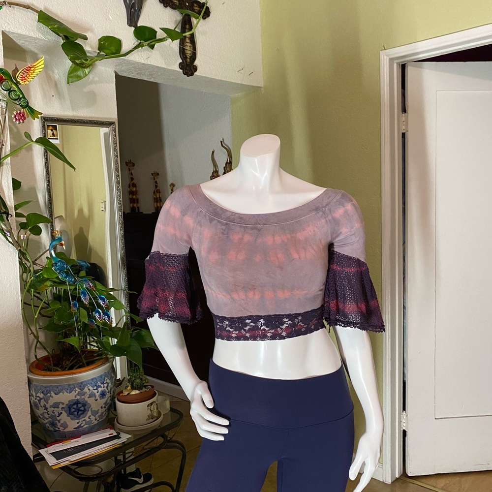 Crop top  tie dye home made , super soft ,